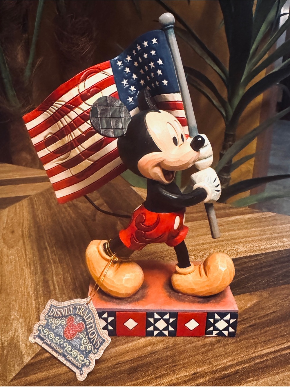 NWT Disney Traditions Mickey Mouse with American Flag Jim Shore Figurine